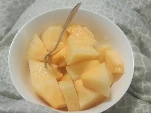 哈密瓜早上吃还是晚上吃,早餐还是晚餐，哪个时间食用更佳？