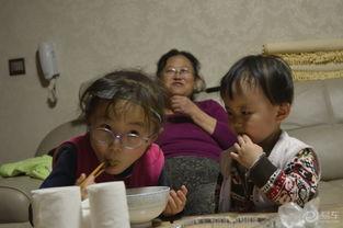 大女孩吃瓜,揭秘娱乐圈那些不为人知的秘密