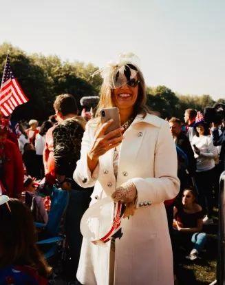 参加婚礼吃瓜,吃瓜群众见证甜蜜瞬间