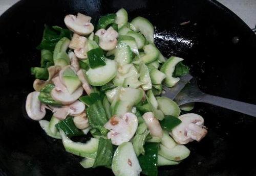 尼泊尔吃白瓜,白瓜的独特风味之旅